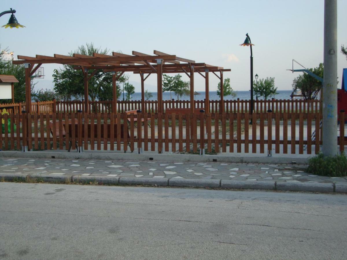 Maria Apartments Nea Karvali Exterior foto